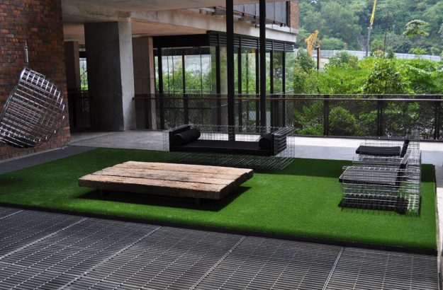 artificial-grass-landscaping-terrace